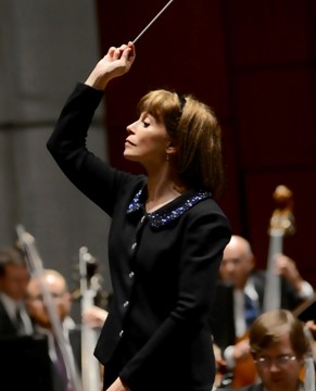 (Maestro JoAnn Falletta celebrates her 25th season with Virginia Symphony Orchestra. Photo by David Adam Beloff)