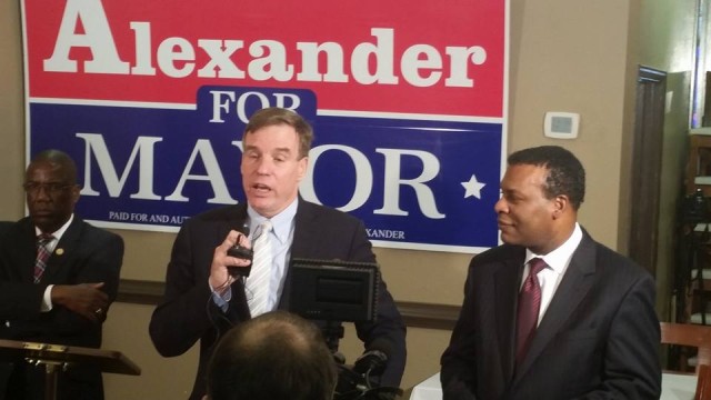 (US Senator Mark Warner endorses Kenny Alexander at La Bella Ghent)