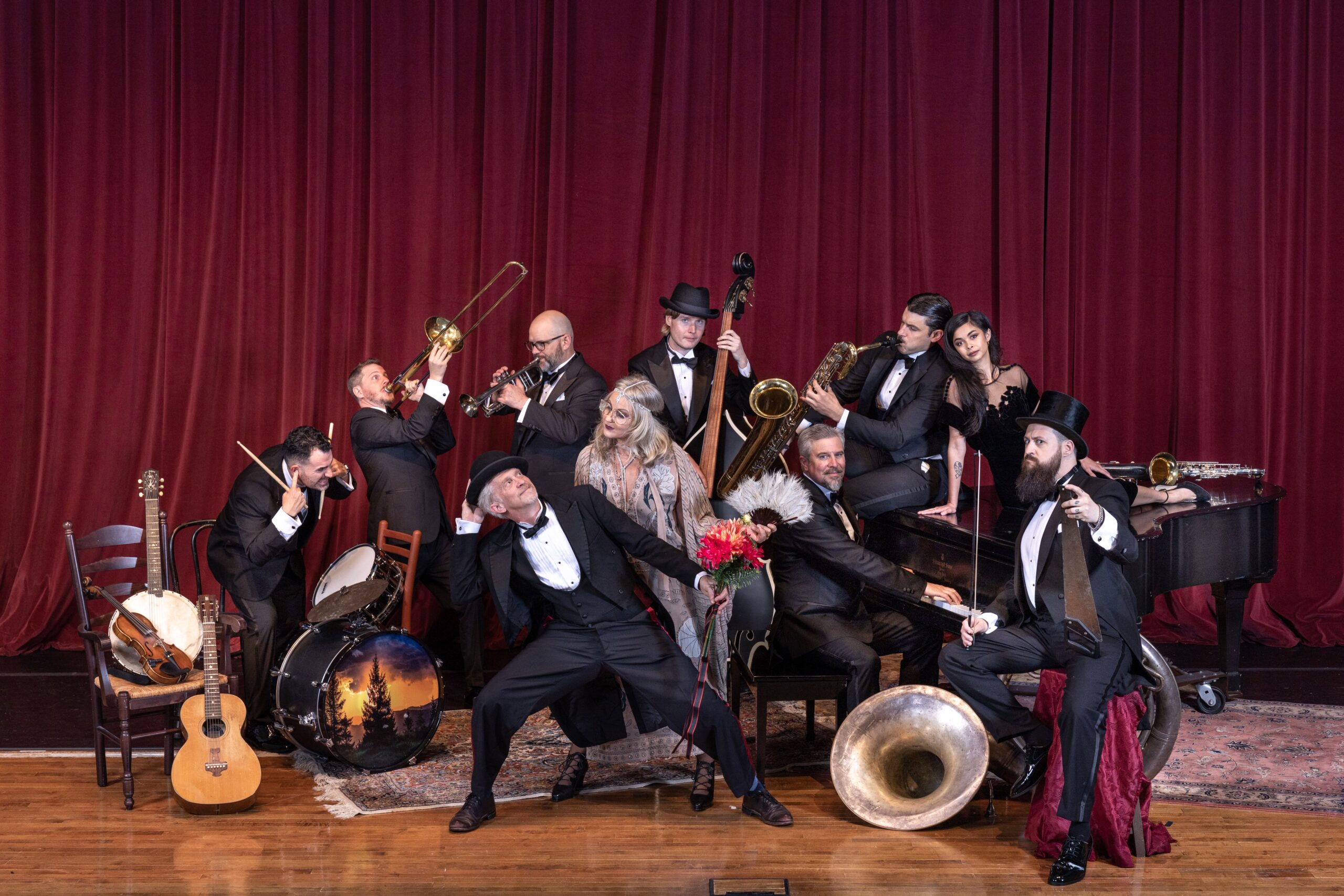 A Zip, Roaring Christmas Show with Squirrel Nut Zippers - VEER